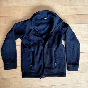 Flawed. Youth small / size 8 black Columbia fleece jacket